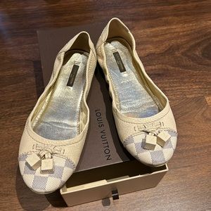 LV flats gently used